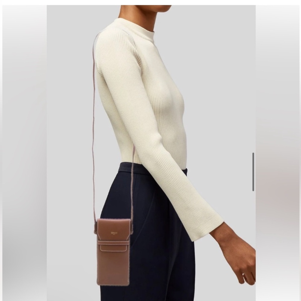 CELINE Crossbody Shoulder Pouch...( 👓 or 📱) - Picture 3 of 16